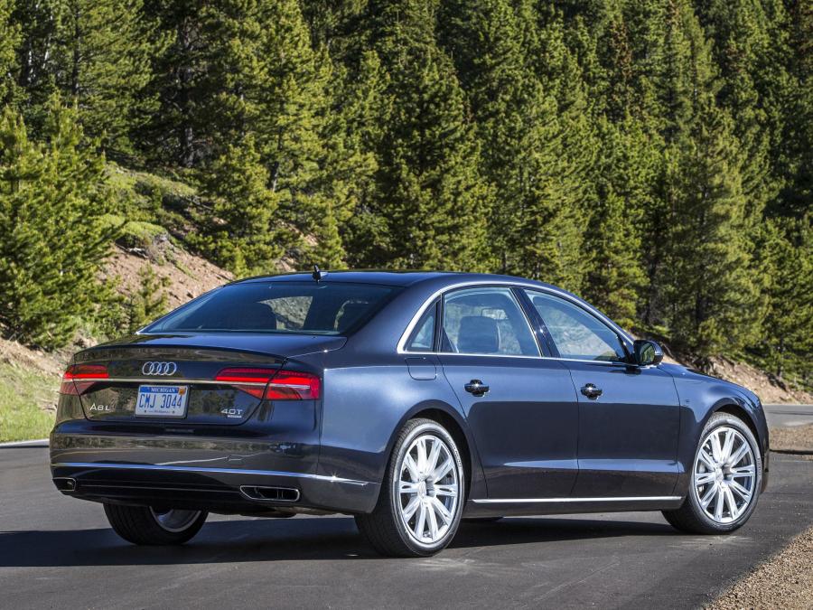  Audi A8 L 4.0T Quattro (D4) 2014 года  (NA) (фото 8 из 12)